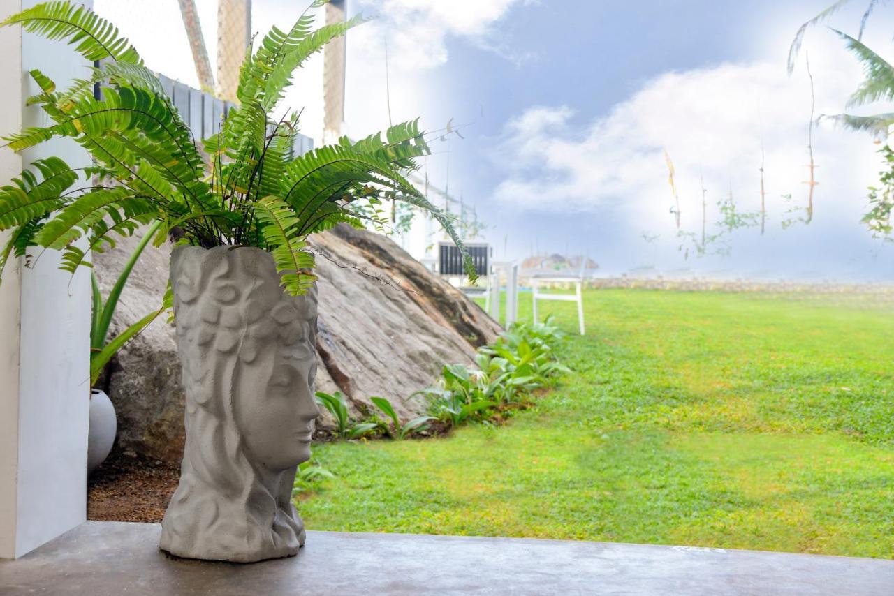 Kavin Beach Hotel Hikkaduwa Luaran gambar