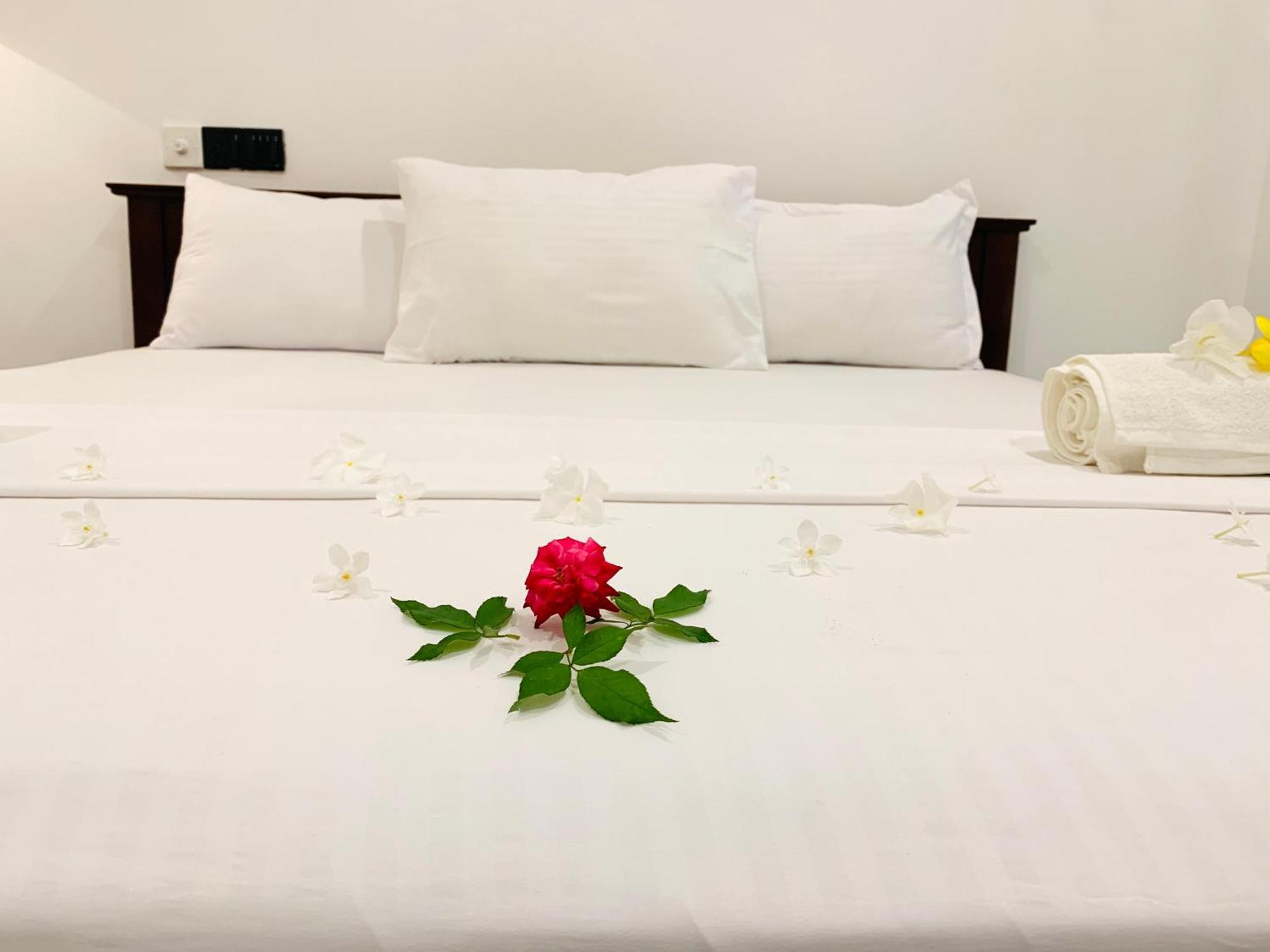 Kavin Beach Hotel Hikkaduwa Luaran gambar